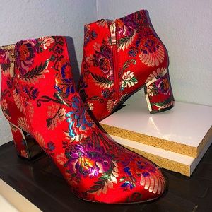 Red floral booties💖🌹!!!
